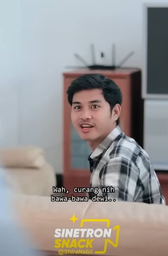 N1809275 WANITA INI MELAHIRKAN DI JALANAN KARENA GAK ADA YANG BANTU part 2