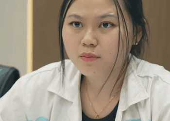 N2809270 Cinta yang bersemi di pinggir jalan part 2