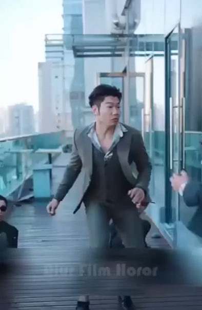 N1010207 Wanita b1su ini adalah orang yang menyelamatkan presiden perusahaan tahun lalu part 2