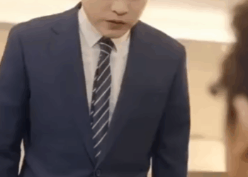 N1010205 Wanita cantik ini sebenarnya adalah istri presiden perusahaan yang sedang menyembunyikan identitasnya part 2