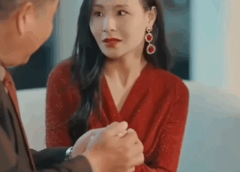 N1310219 Gadis yang diperlakukan kas4r oleh ceo adalah anak kandungnya yang telah lama dia cari part 2