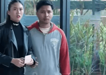 N1810329 pemilik perusahaan ini pura pura c4c4t untuk mencari calon manager yang terbaik, begini ceritanya part 2