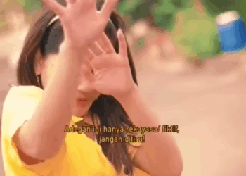 N2110376 AJAIB! SETIAP KALI SENYUM WANITA INI MENGELUARKAN PEDANG DARI MULUTNYA! Part 2