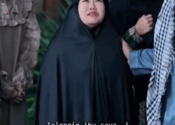 N2110337 SEKELUARGA JATUH CINTA PADA AYAH TIRI, TERNYATA INI ALASANNYA! Part 2