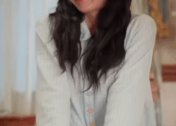 N2010247 Pria tampan ini diremehkan oleh sekelompok orang part 2