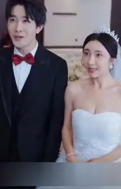 N2910177 Dunia Tuan Direktur Antara Karier & Cinta part 2