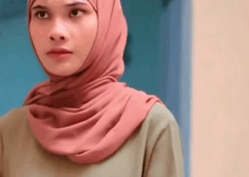 N0811158 karena ga pinter ngaji, cewe ini ahirnya bertukar tubuh dengan pak ustadz, begini ceritanya part 2