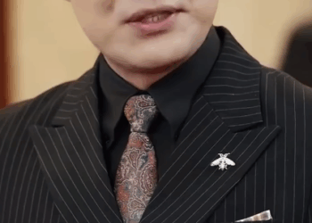 N0911208 Bos Kaya dan Gadis Penjual Bunga – Cinta yang Melampaui Status! Part 2