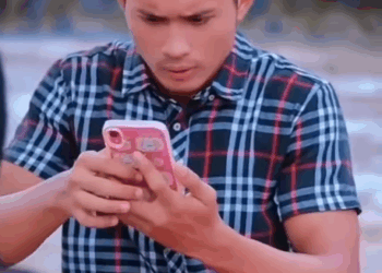 N2210094 Pria ini viral gara gara pohon pisang part 2