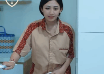 N1411211 Sepotong Roti untuk Adik part 2