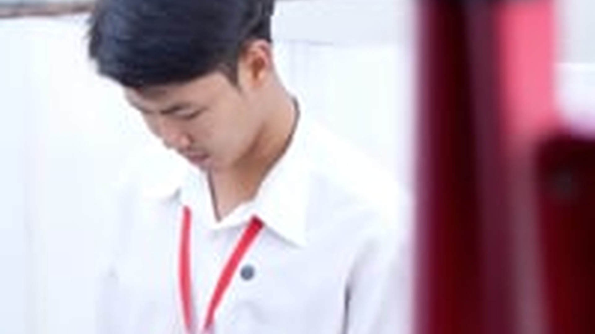 N0404001_ยอมเป นคนนอก กว าปล อยให คนอ นเด อดร อน_part 2