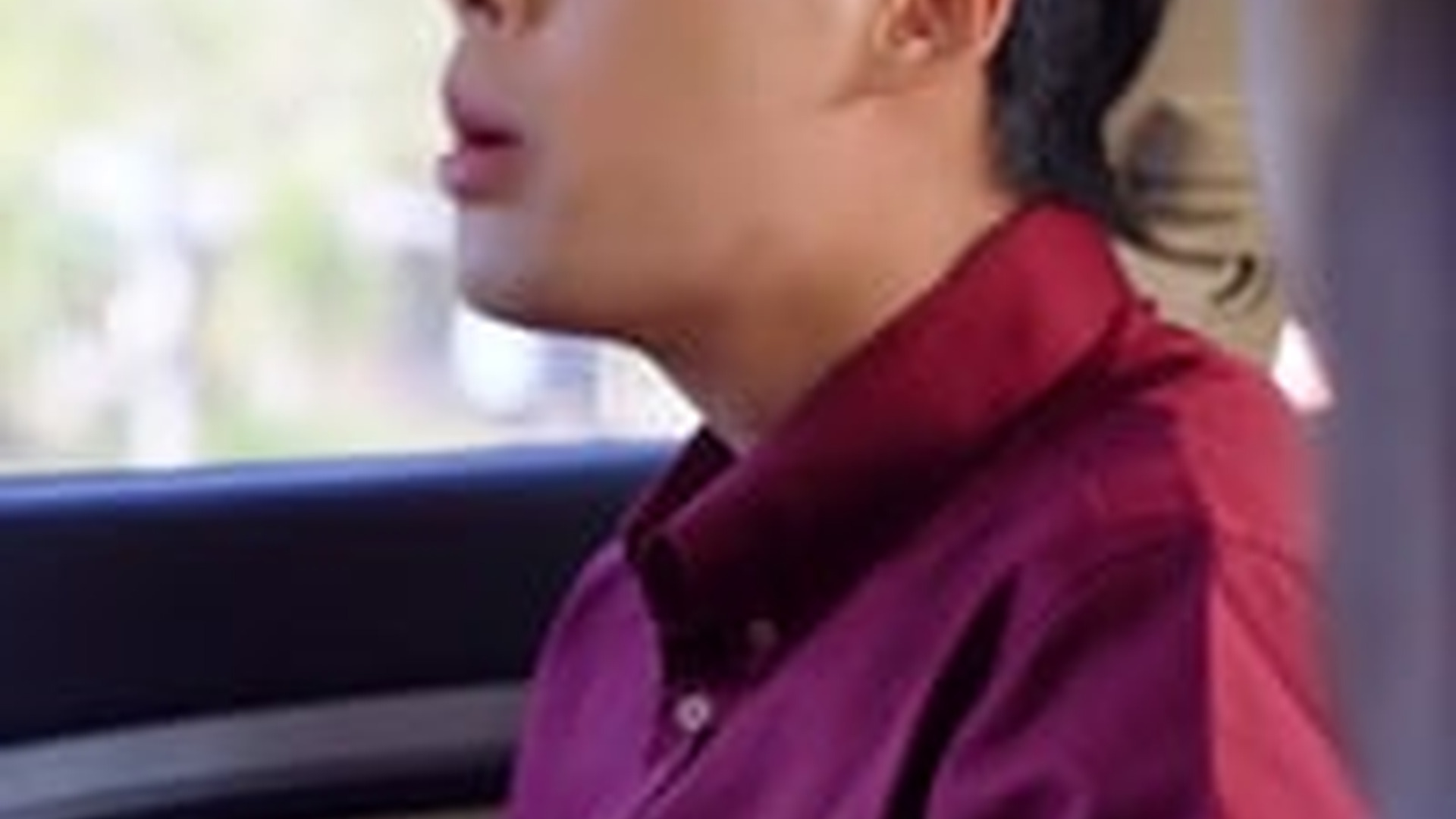 N0404146_หญ งคนน กำล งย นตะกร าให ขอทาน ในตะกร าม อะไร และผ วเขาทำไมถ งทำแบบน_part 2