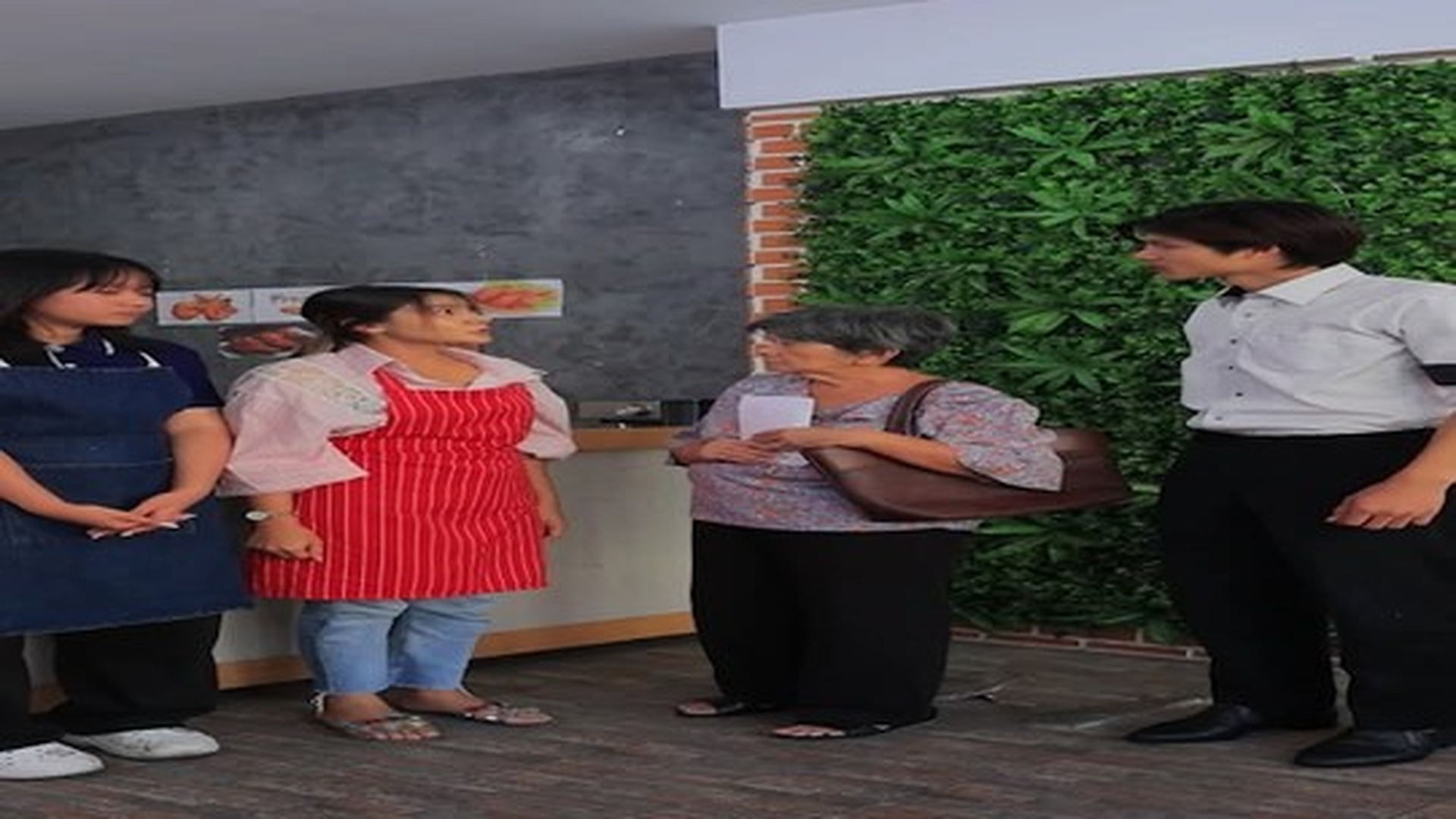 Full Video : N0809137 ขายไก ทอดได เท าไรแม ก เอาเง นไปหมดท กบาท