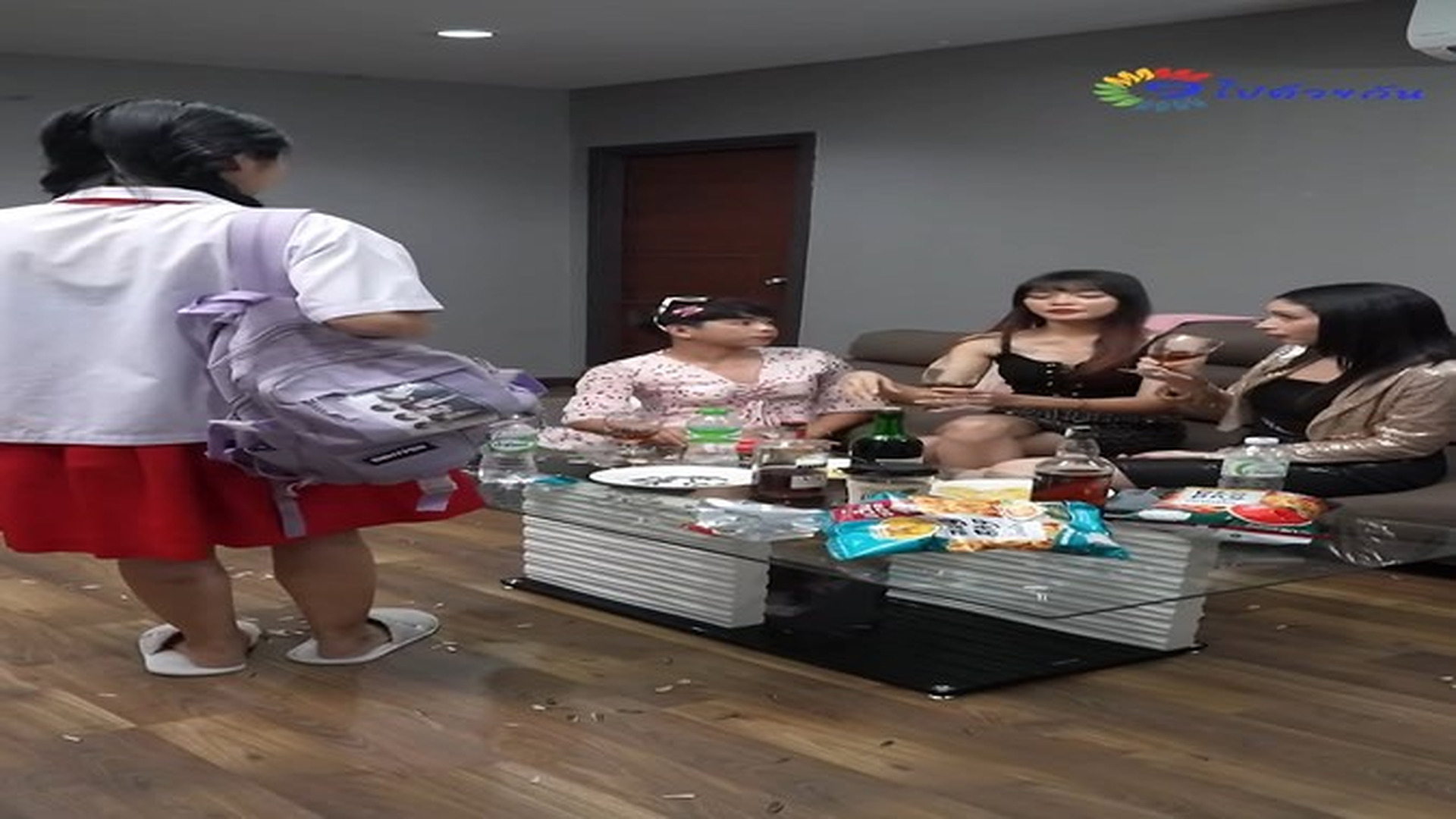 Full Video : N2709288 สงครามระหว างแม เล ยงก บล กเล ยง ใครจะอย และใครจะไป !!! 9ไปด วยก น.mp4 | HOT TIN